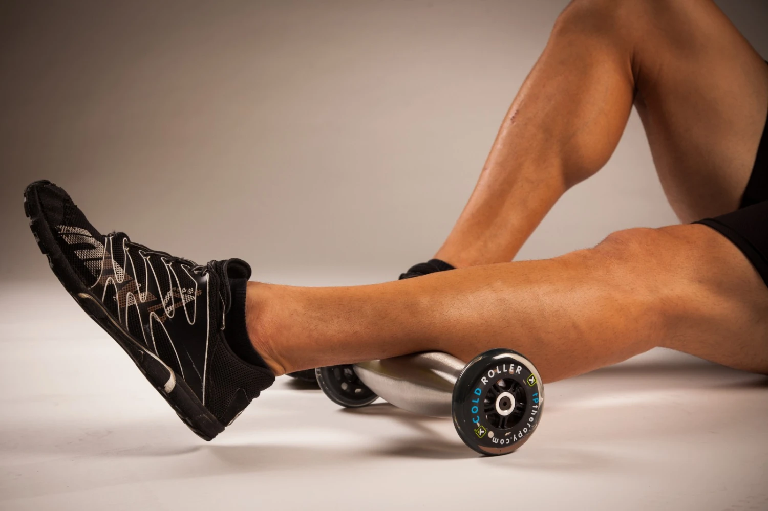 Rodillo Miofascial Trigger Point Cold - Fitshop Rodillo Miofascial Trigger Point Cold - Fitshop -Deporte Fitness Tienda 5 cold roller soleus 1600